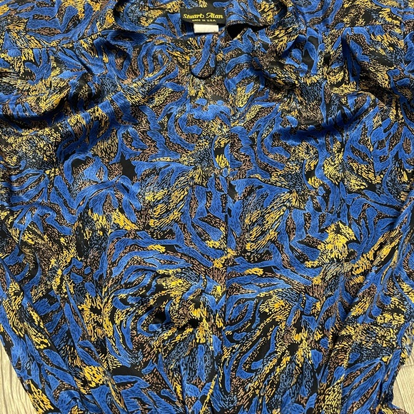 Size 14 Stuart alan vintage dress
With shoulder pads
80’ 90’
100% polyester
#1 - Picture 4 of 6